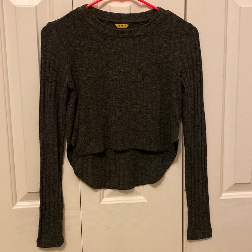 Prince & Fox XS Gray High-Low Long Sleeve Crop top